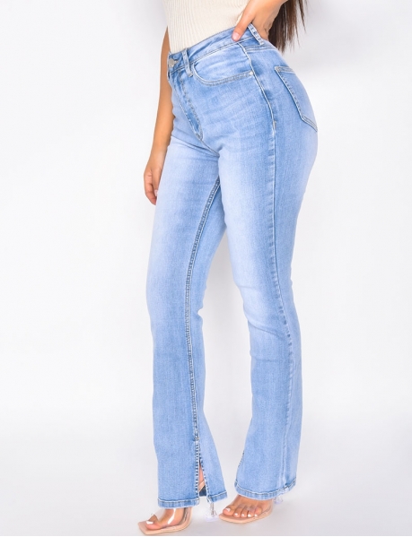 High-waisted jeans with slits
