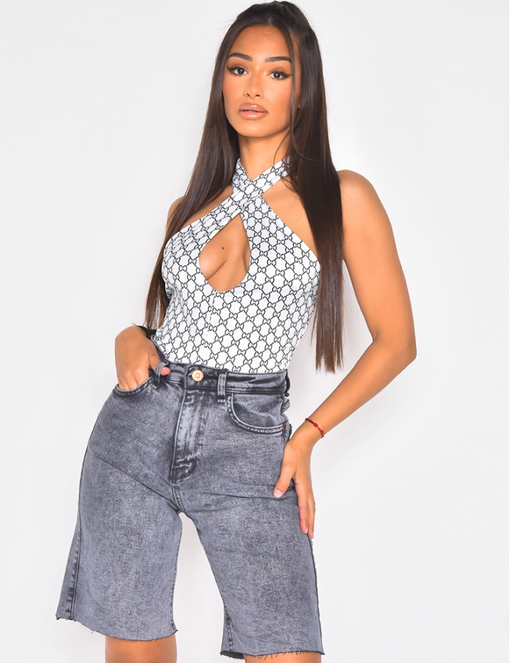 Backless bodysuit with chain pattern