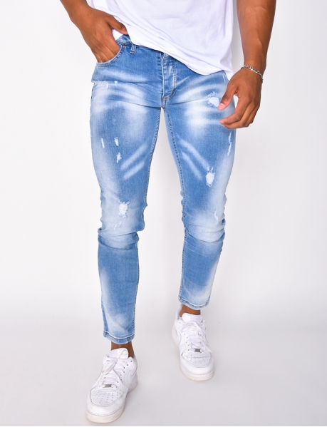 Jeans in Destroyed-Optik mit Farbschattierungen