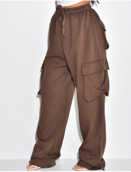 Thick cargo trousers with pockets