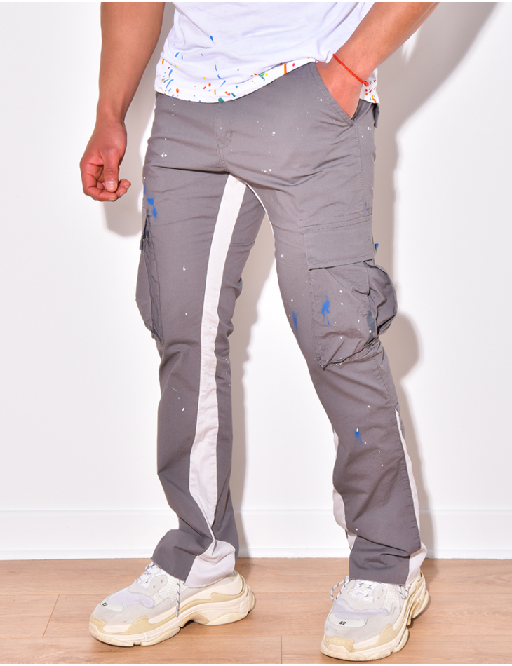 Pantalon bi-color à poches et tâches de peinture