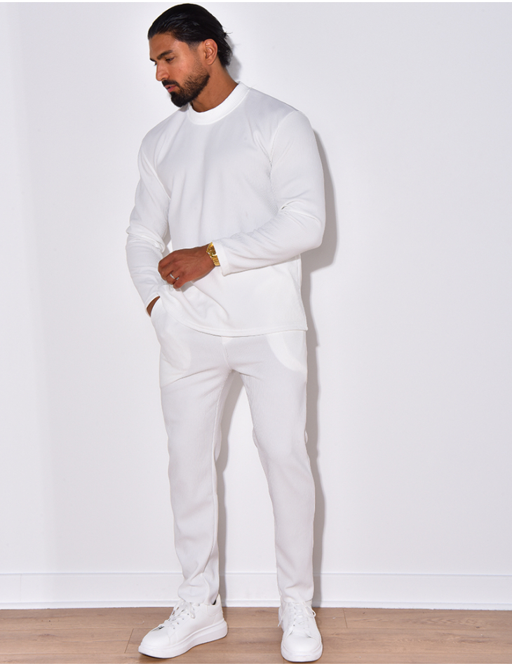 Embossed t-shirt and trouser set
