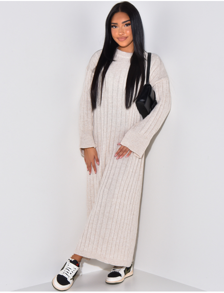   Loose-fitting long dress in ribbed wool