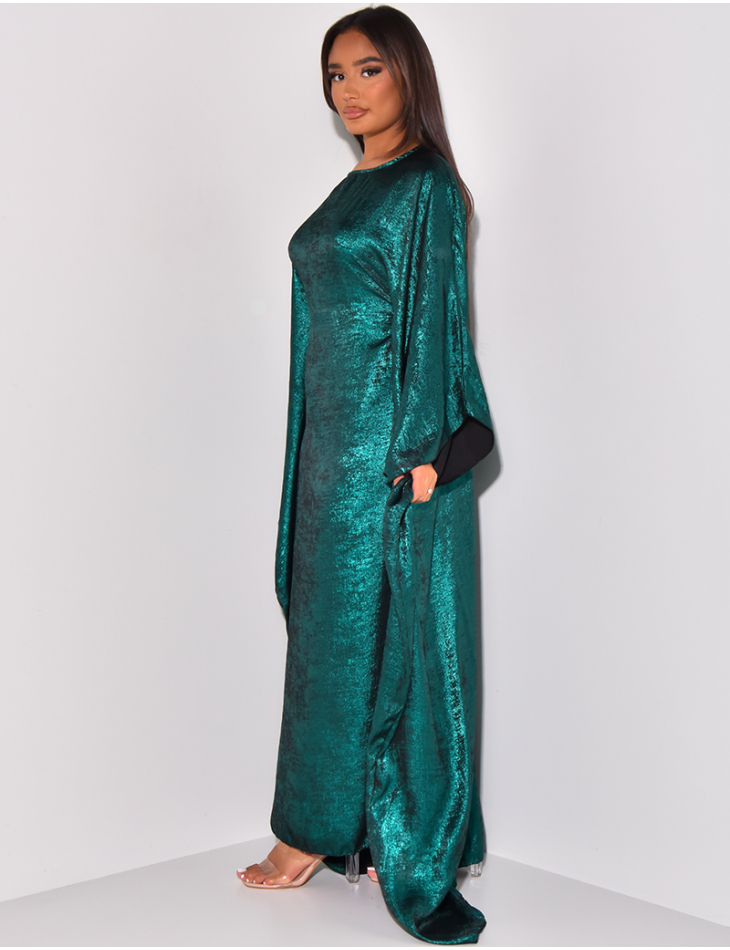   Loose-fitting dress with metallic fabric waistband