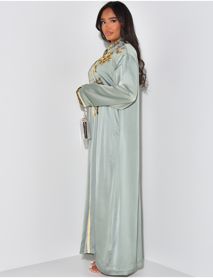 Abaya en satin à sequins brodés & dorures