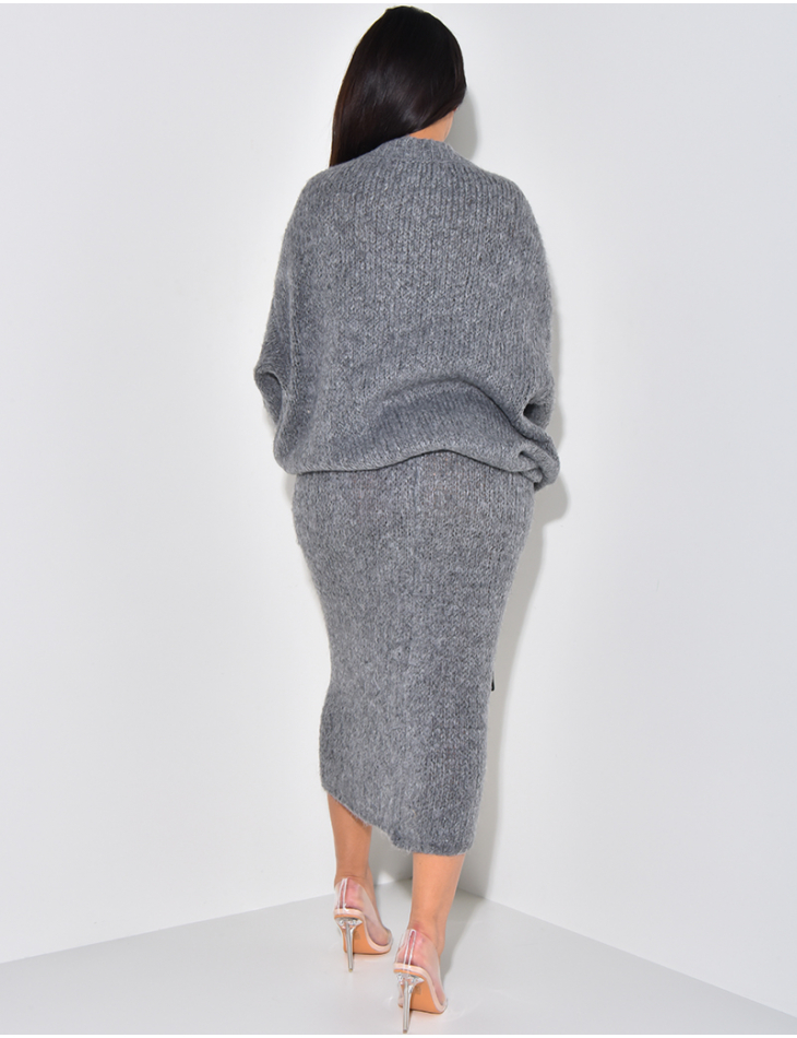 Oversized jumper & long wool skirt set