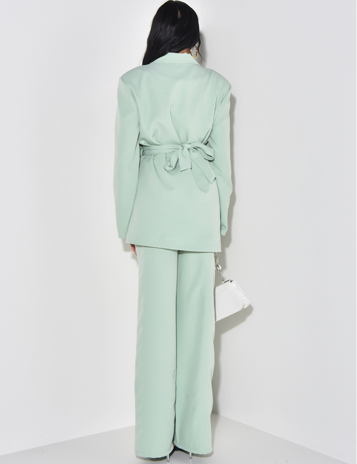 Straight-leg trouser suit and oversized jacket with 3D floral belt