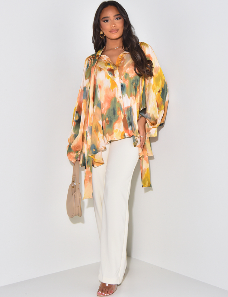 Printed flowing blouse with tie at collar