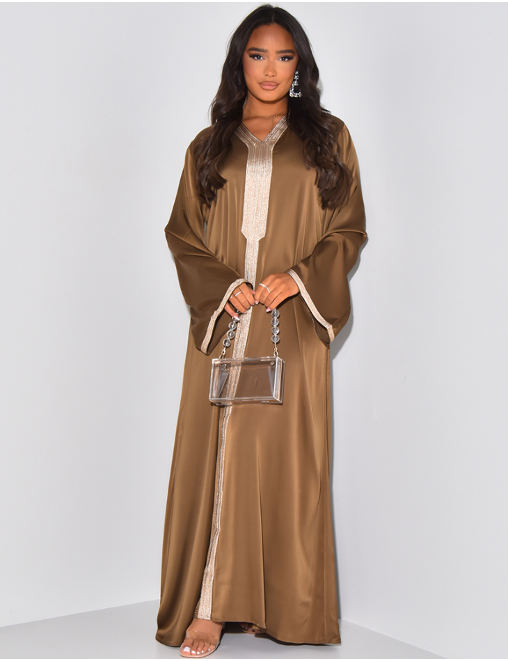 Abaya à broderies dorées