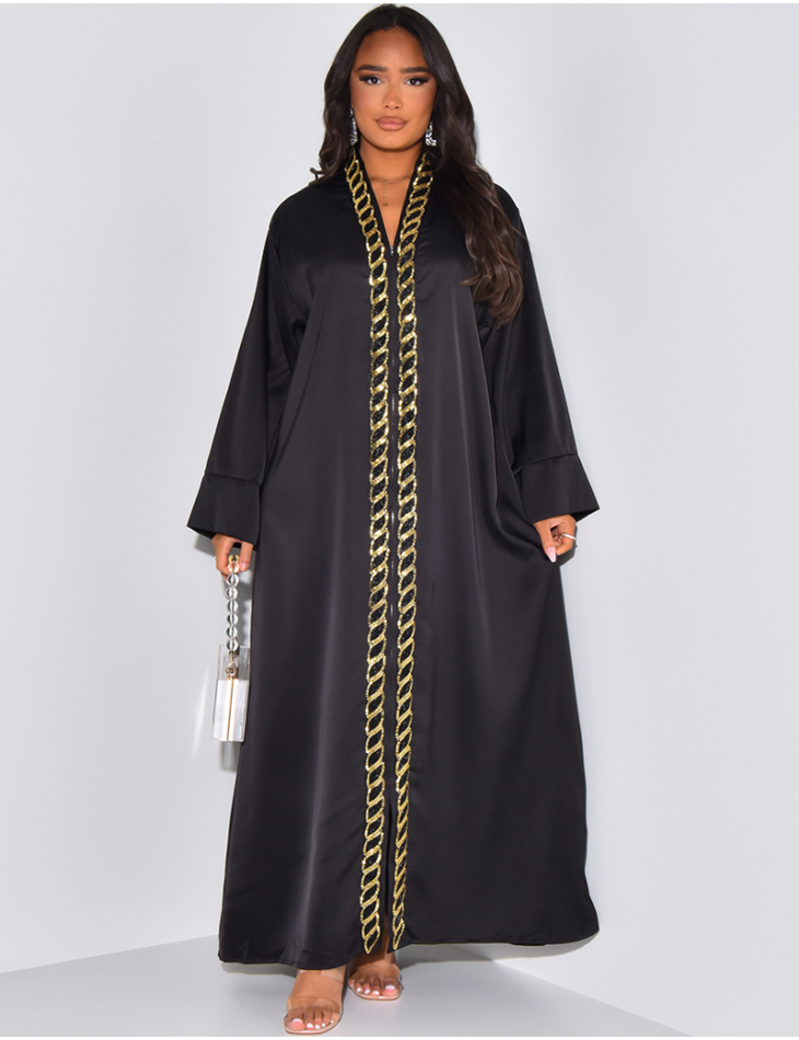 Abaya aus Satin mit Reißverschluss und Perlenbesatz.