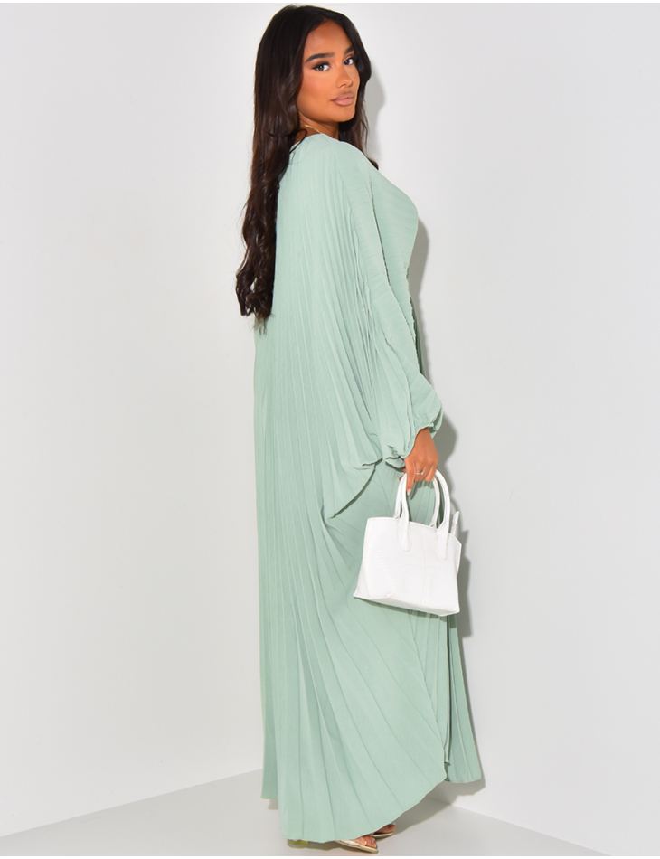 Oversized pleated dress to tie at the waist