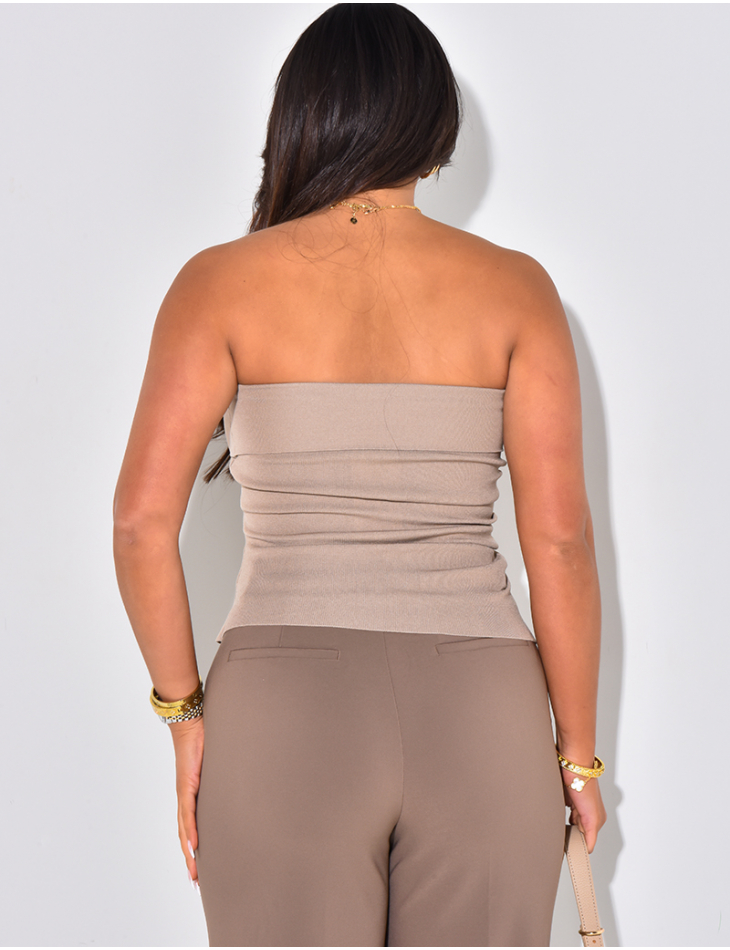 Little strapless top with gathered effect at the waist